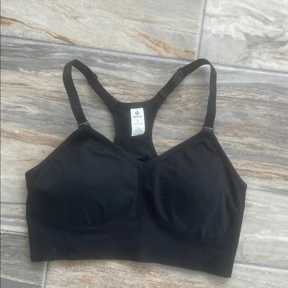 Black Sports Bras Set - Picture 2 of 6